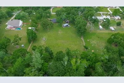 8 Riverwood Lane, Hempstead, TX 77445 - Photo 37