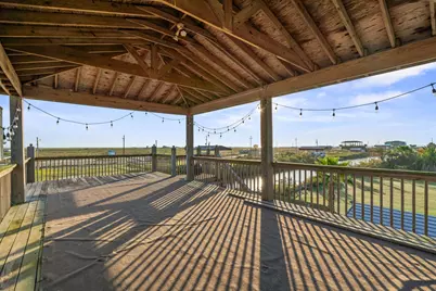 1112 Mabry Street, Gilchrist, TX 77617 - Photo 5