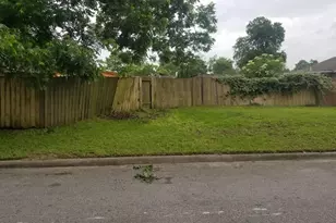 1407 Amundsen St, Houston, TX 77009 - Photo 5