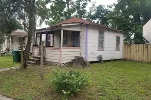 1407 Amundsen St, Houston, TX 77009 - Photo 7