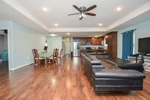 5615 Barton St, Houston, TX 77028 - Photo 9