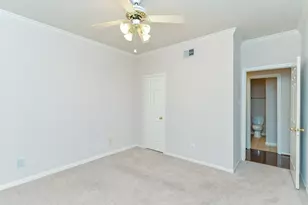 2255 Braeswood Park Dr, Houston, TX 77030 - Photo 15
