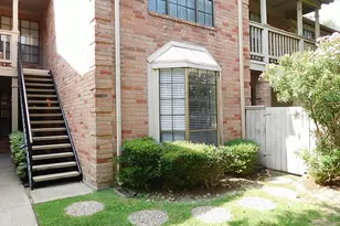 2255 Braeswood Park Dr, Houston, TX 77030 - Photo 1