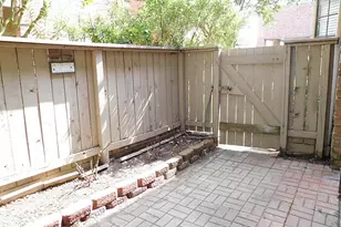 2255 Braeswood Park Dr, Houston, TX 77030 - Photo 31