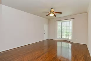 2255 Braeswood Park Dr, Houston, TX 77030 - Photo 5