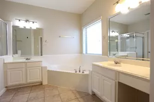 3327 Summerwood Ln, Pearland, TX 77584 - Photo 19