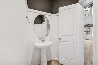 215 Freeman Boulevard, West Columbia, TX 77486 - Photo 17