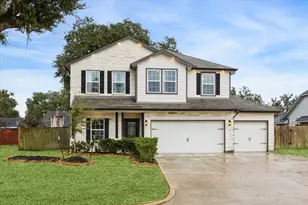 215 Freeman Blvd, West Columbia, TX 77486 - Photo 1