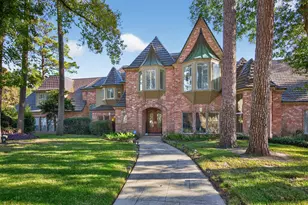 8807 Chelmsford Ln, Spring, TX 77379 - Photo 3