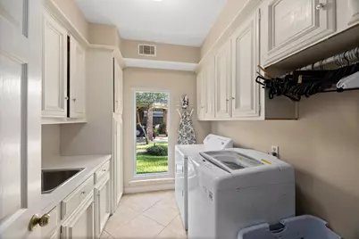 8807 Chelmsford Lane, Spring, TX 77379 - Photo 19