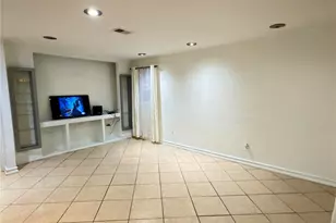 6406 Tall Willow Dr, Houston, TX 77088 - Photo 7