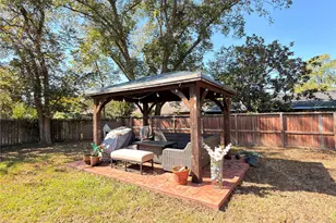 6406 Tall Willow Dr, Houston, TX 77088 - Photo 17