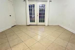 6406 Tall Willow Dr, Houston, TX 77088 - Photo 9