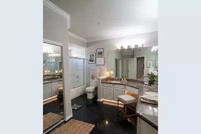 2111 Welch Street #B101, Houston, TX 77019 - Photo 5