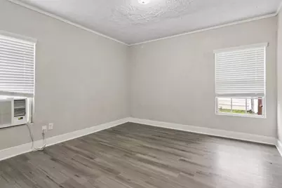 1709 W 4th Street #1709, Freeport, TX 77541 - Photo 9