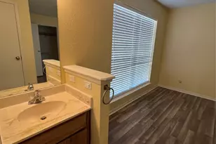 3919 Fairmont Pkwy, Pasadena, TX 77504 - Photo 9