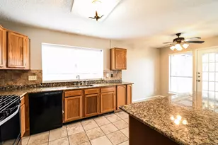 5306 Spring Branch Dr, Pearland, TX 77584 - Photo 9