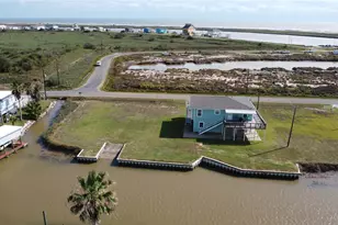 1118 County Rd 204, Sargent, TX 77414 - Photo 5