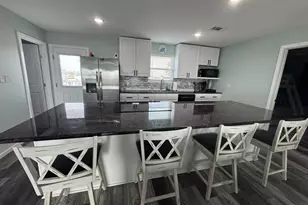 1118 County Rd 204, Sargent, TX 77414 - Photo 9