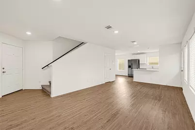 4118 Saw Mill Peak Lane, Baytown, TX 77521 - Photo 9