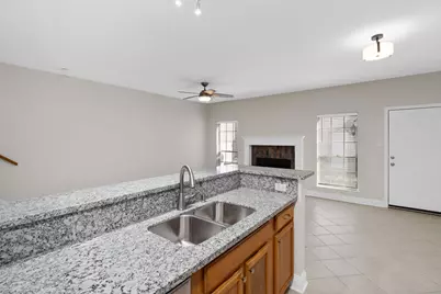 7392 Regency Square Court #7392, Houston, TX 77036 - Photo 11