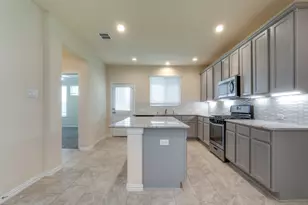 13018 Leisure Cove Dr, Texas City, TX 77568 - Photo 9