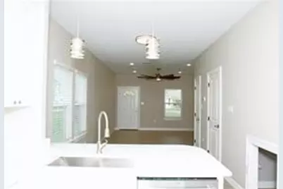 919 N Avenue C, Freeport, TX 77541 - Photo 9