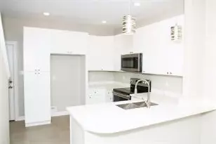 919 N Avenue C, Freeport, TX 77541 - Photo 7