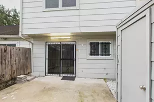 6416 Bankside Dr, Houston, TX 77096 - Photo 23