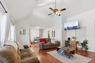 1 Wellington Park, Baytown, TX 77520 - Photo 5