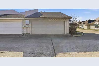 1 Wellington Park, Baytown, TX 77520 - Photo 3