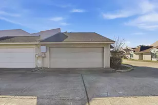 1 Wellington Park, Baytown, TX 77520 - Photo 3