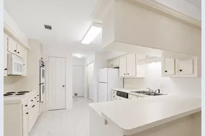 1 Wellington Park, Baytown, TX 77520 - Photo 11