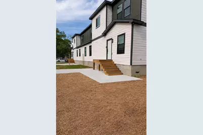 1422 W Willis Street #B, Alvin, TX 77511 - Photo 1