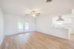 802 Wright St, El Campo, TX 77437 - Photo 5