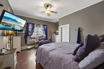 908 Sam Houston Avenue, Huntsville, TX 77320 - Photo 9