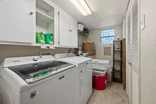 908 Sam Houston Ave, Huntsville, TX 77320 - Photo 15
