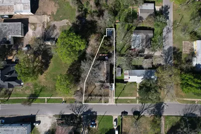 908 Sam Houston Avenue, Huntsville, TX 77320 - Photo 23