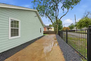 1509 Walton St, Houston, TX 77009 - Photo 17
