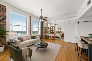 915 Franklin St, Houston, TX 77002 - Photo 1