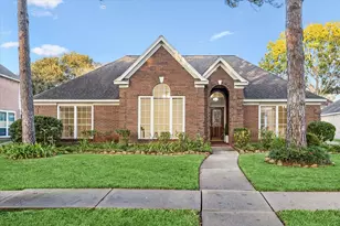 2021 Castlewind Ct, League City, TX 77573 - Photo 1