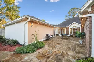 2021 Castlewind Ct, League City, TX 77573 - Photo 35