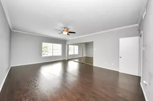 554 Wilcrest Dr, Houston, TX 77042 - Photo 17