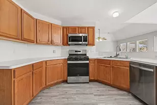 9478 Carmalee St, Houston, TX 77075 - Photo 7