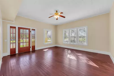 758 S Jefferson Street, La Grange, TX 78945 - Photo 9