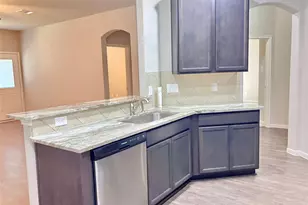 4219 W Bayou Maison Cir, Dickinson, TX 77539 - Photo 7