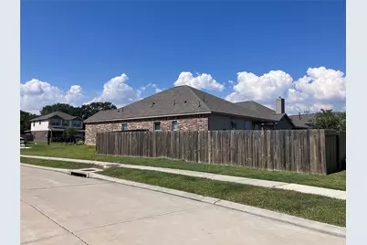 4219 W Bayou Maison Circle, Dickinson, TX 77539 - Photo 3