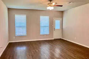 4219 W Bayou Maison Cir, Dickinson, TX 77539 - Photo 5