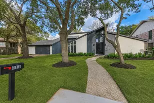 211 Big Hollow Ln, Houston, TX 77042 - Photo 1