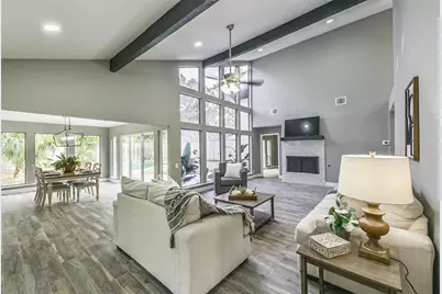 211 Big Hollow Lane, Houston, TX 77042 - Photo 9